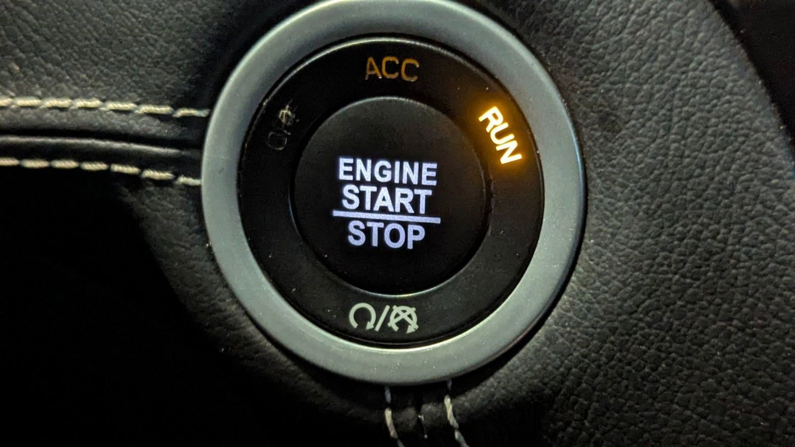 Used 2023 Chrysler 300 C image 29