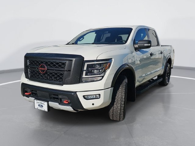 Used 2023 Nissan Titan PRO-4X w/ Pro-4x Convenience Package AWD/4WD image 7
