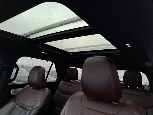 Certified 2023 Ford Explorer Platinum w/ Technology Package image 25