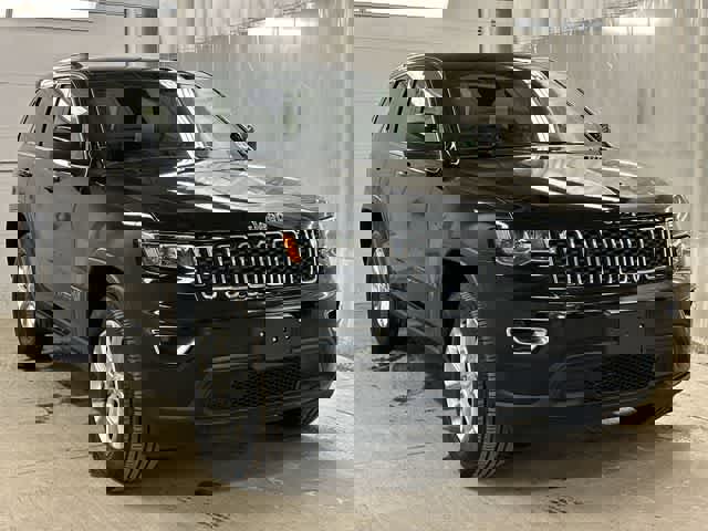 Used 2021 Jeep Grand Cherokee Laredo X image 30
