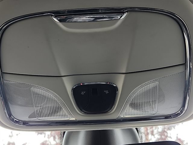 Used 2020 Jeep Cherokee Limited AWD/4WD image 19