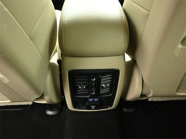 Used 2019 Jeep Grand Cherokee Limited image 39