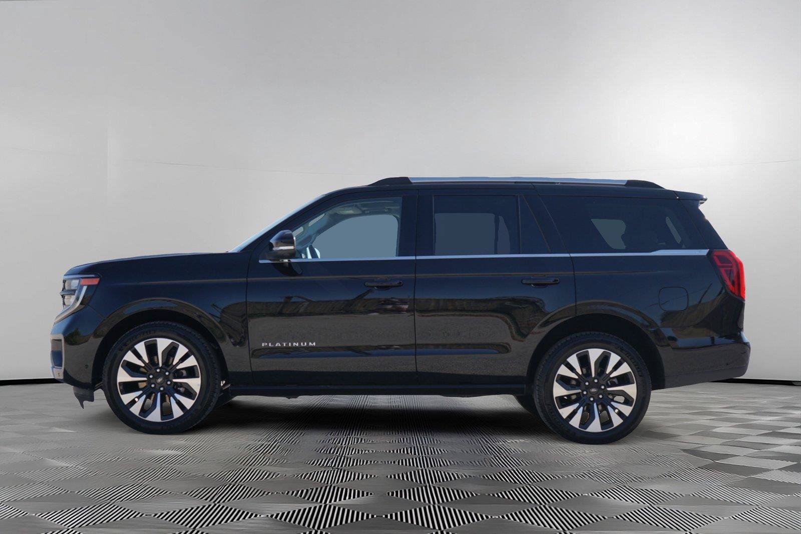 Certified 2025 Ford Expedition Platinum w/ Driver's Package AWD/4WD image 7