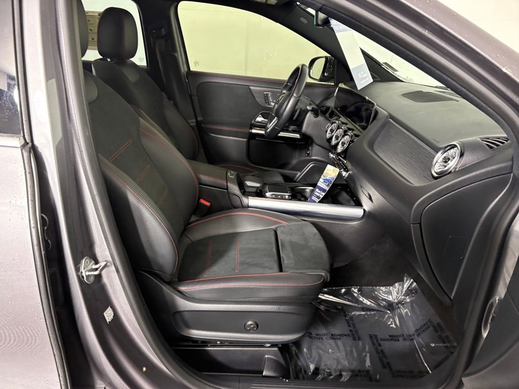 Used 2023 Mercedes-Benz GLA 250 4MATIC image 36