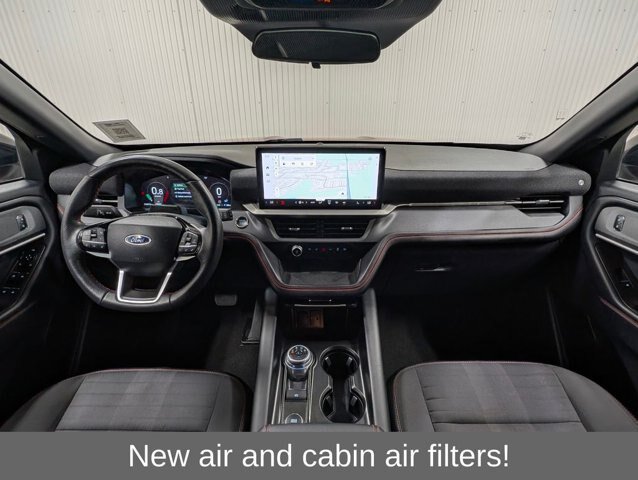 Certified 2025 Ford Explorer ST-Line AWD/4WD image 3