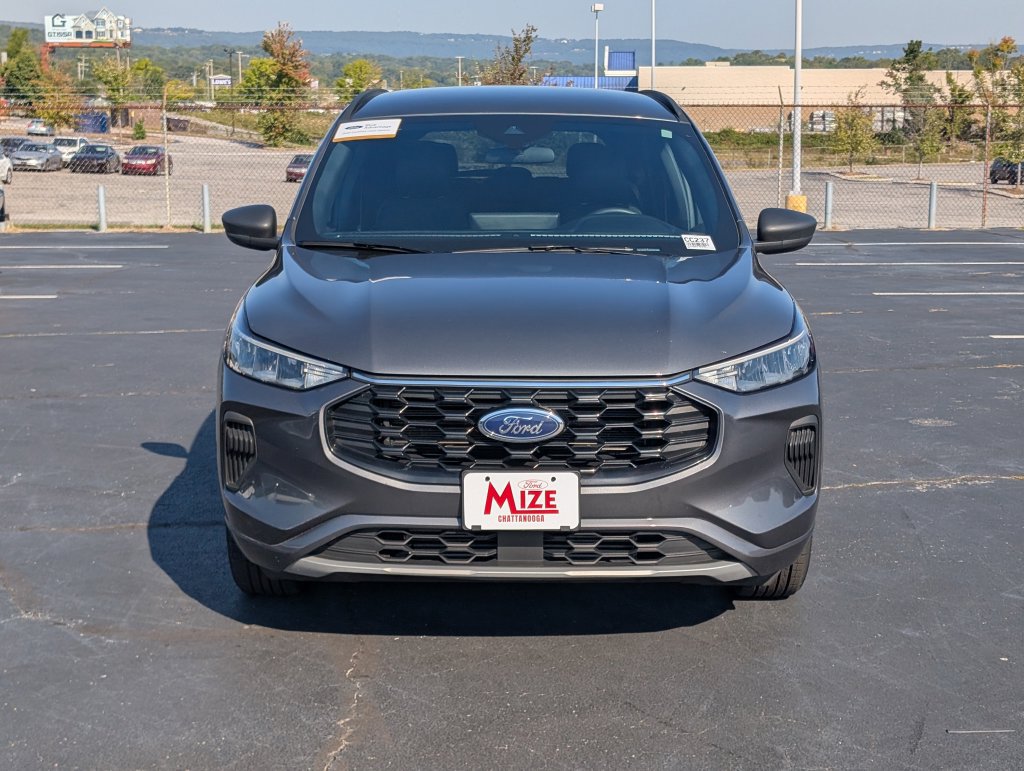 Certified 2023 Ford Escape ST-Line w/ Tech Pack #1 AWD/4WD image 7