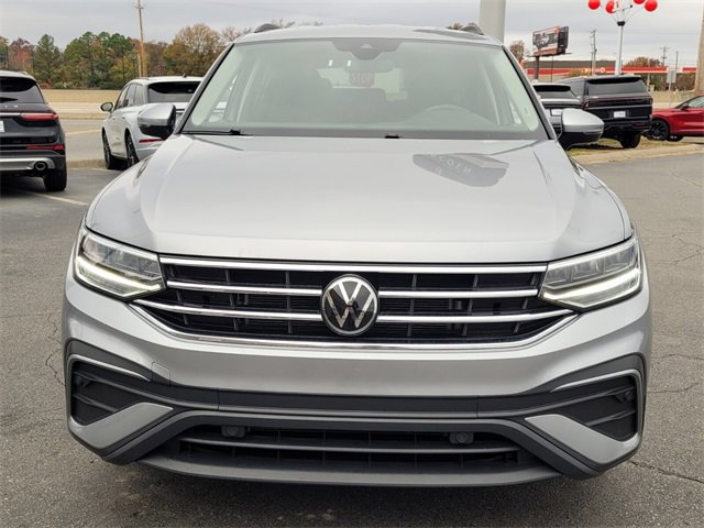 Used 2024 Volkswagen Tiguan S image 8