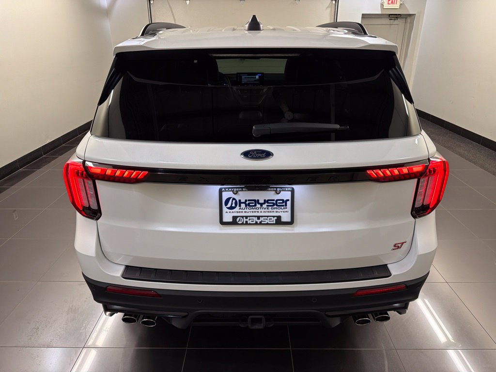 Certified 2025 Ford Explorer ST w/ Sun And Sound Package AWD/4WD image 5