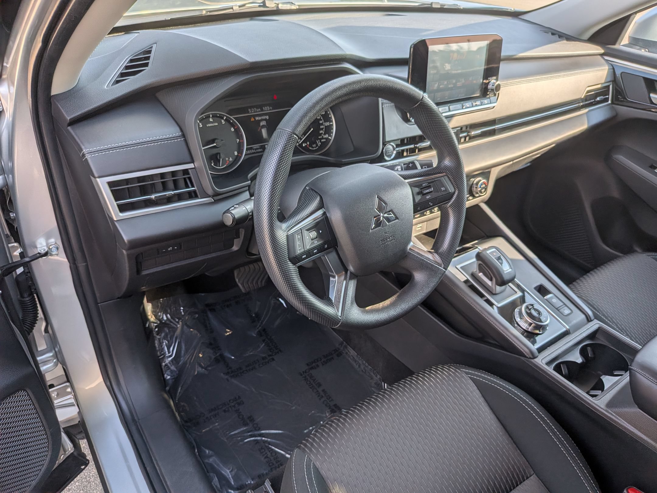 Used 2022 Mitsubishi Outlander ES AWD/4WD image 17
