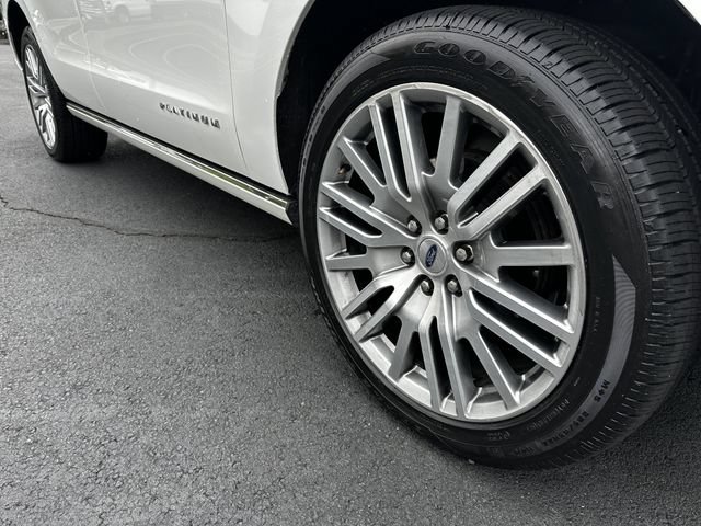 Certified 2023 Ford Expedition Platinum AWD/4WD image 11