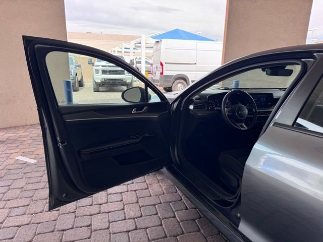 Used 2023 Kia K5 LXS FWD image 10