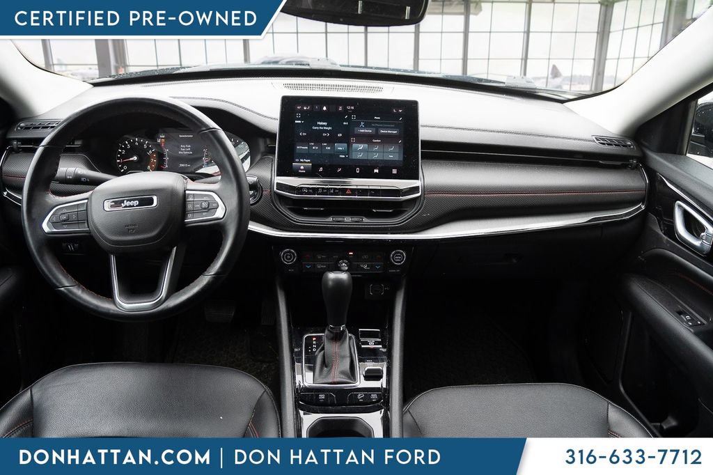 Used 2022 Jeep Compass Trailhawk w/ Trailhawk Convenience Group AWD/4WD image 4