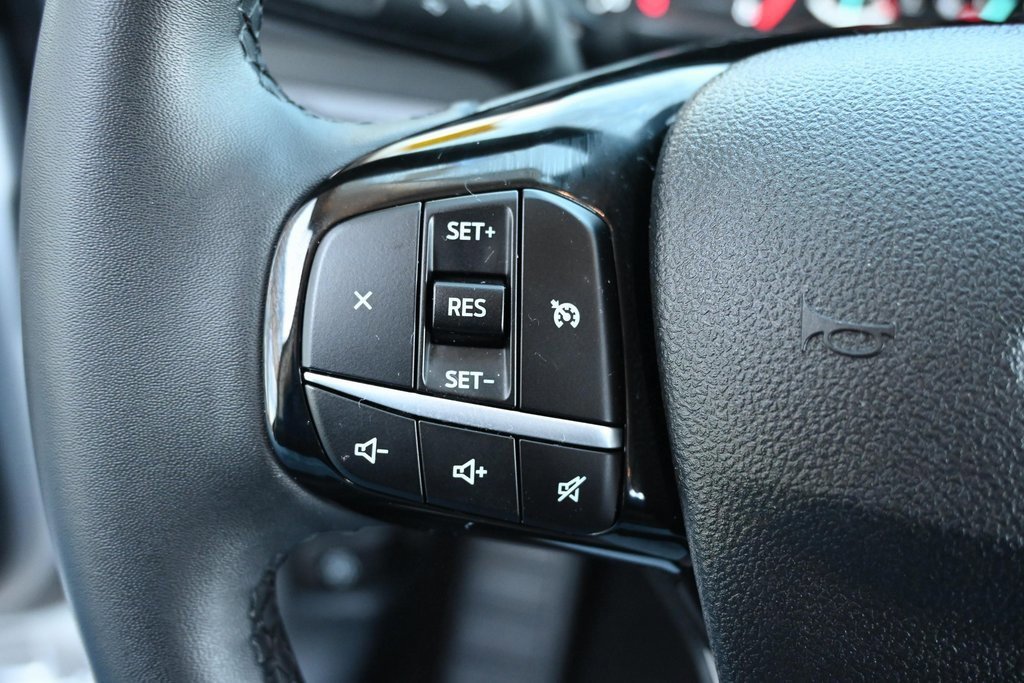 Certified 2022 Ford Escape SE w/ SE Sport Appearance Package image 31