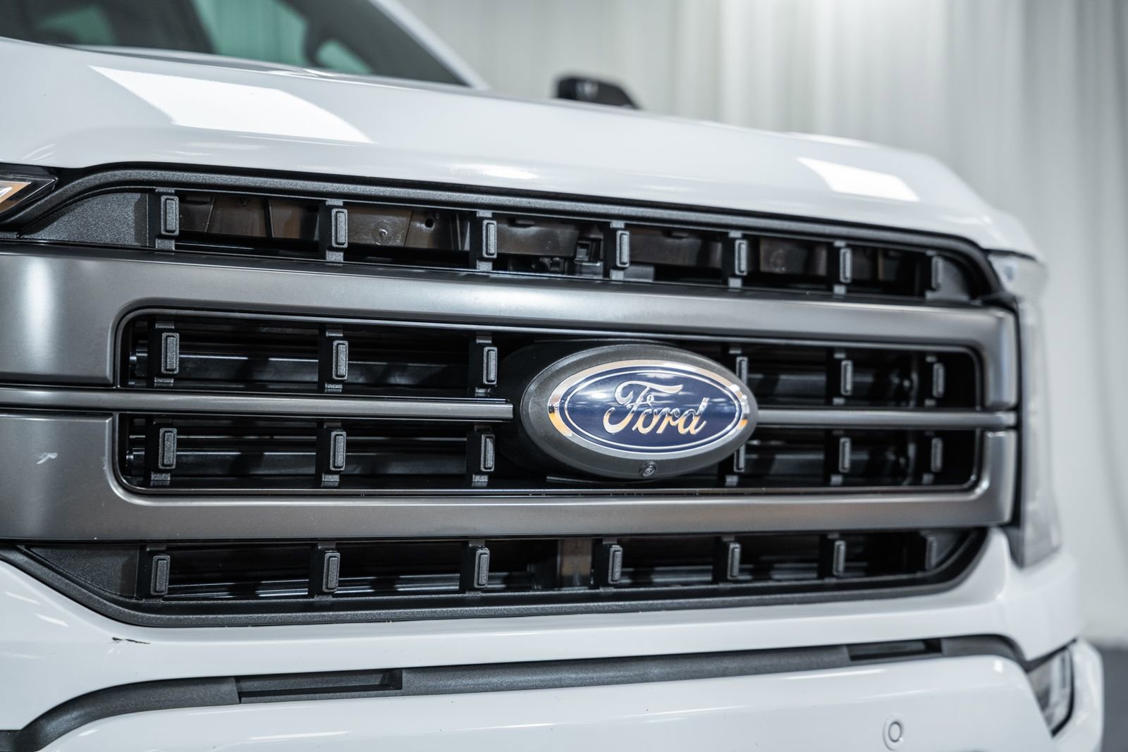 Certified 2023 Ford F150 Lariat w/ Equipment Group 502A High image 14