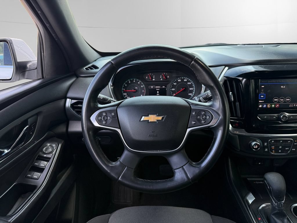 Used 2023 Chevrolet Traverse LT FWD image 11