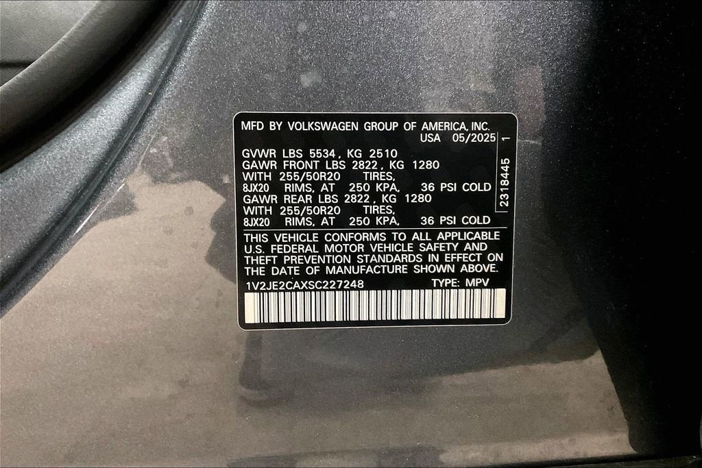 Used 2025 Volkswagen Atlas Cross Sport SE image 30