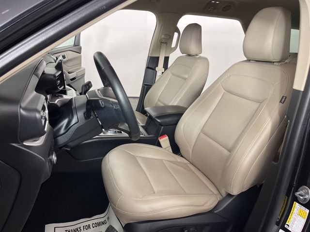 Certified 2024 Ford Explorer XLT w/ Equipment Group 202A RWD image 15