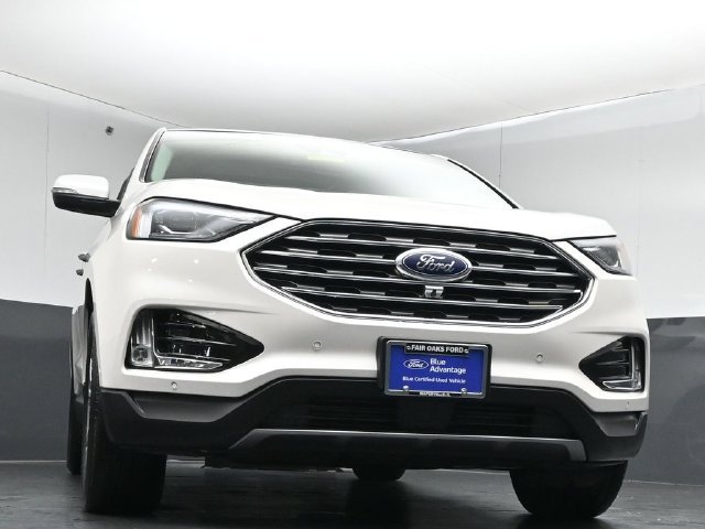 Certified 2019 Ford Edge Titanium w/ Equipment Group 301A AWD/4WD image 39