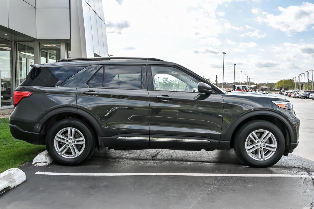 Certified 2023 Ford Explorer XLT w/ Equipment Group 202A AWD/4WD image 7