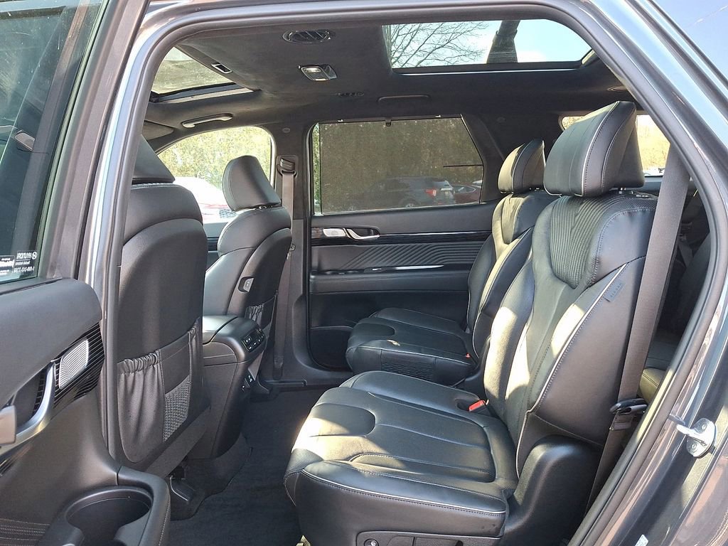 Used 2024 Hyundai Palisade Calligraphy image 11