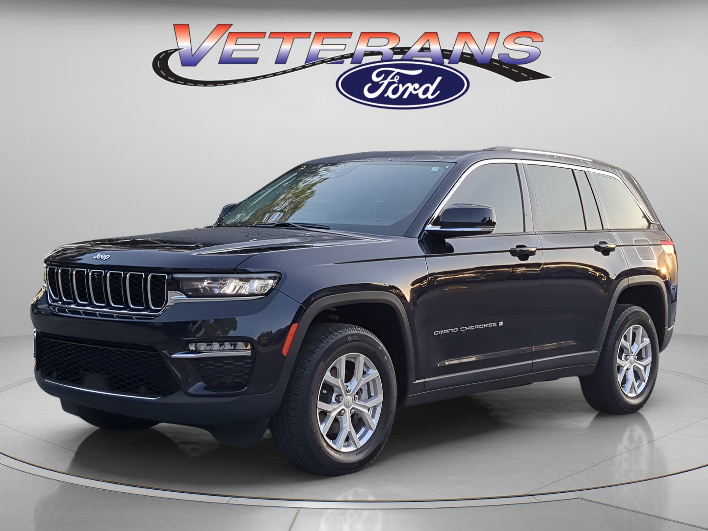 Used 2023 Jeep Grand Cherokee Limited w/ Luxury Tech Group II