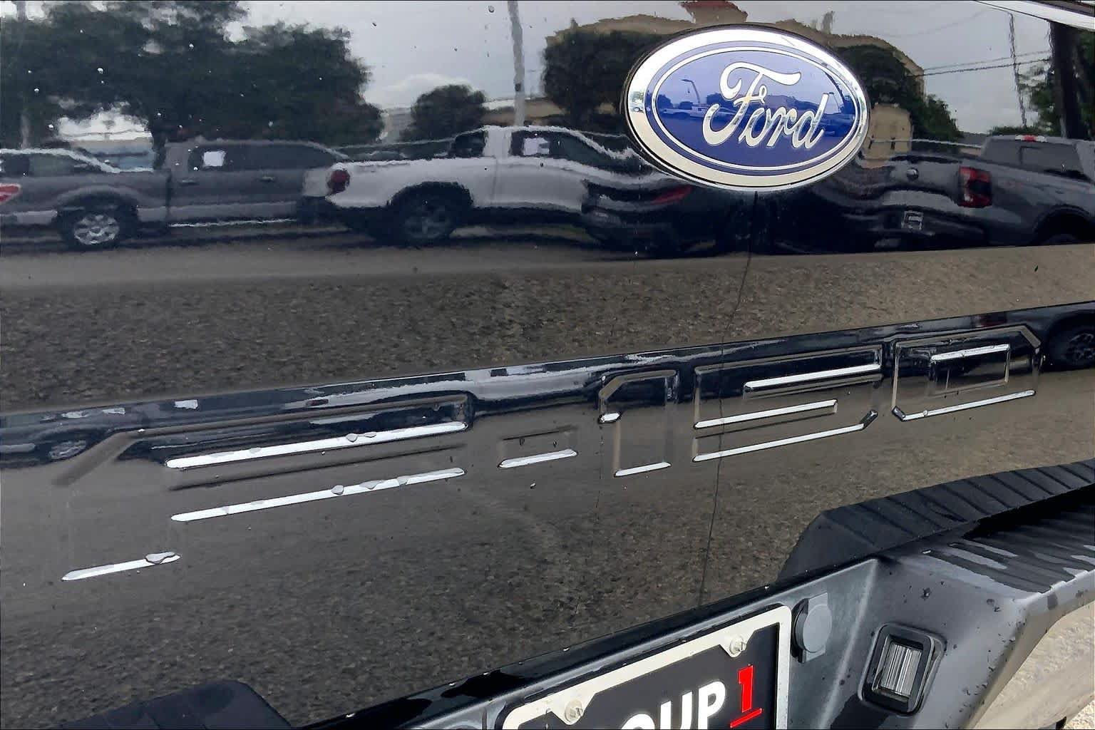 Certified 2019 Ford F150 XLT w/ Equipment Group 302A Luxury AWD/4WD image 30
