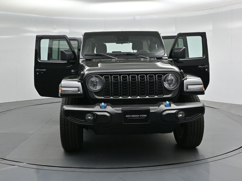 Used 2024 Jeep Wrangler Unlimited image 49