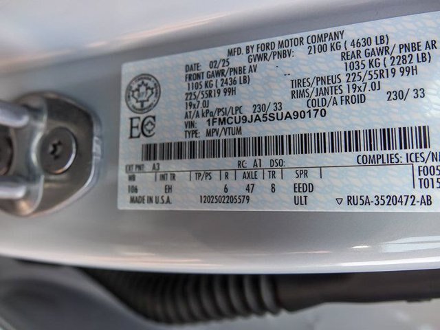 Certified 2025 Ford Escape Platinum AWD/4WD image 34