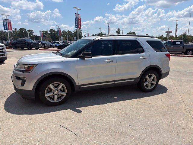 Certified 2019 Ford Explorer XLT w/ Equipment Group 202A FWD image 1