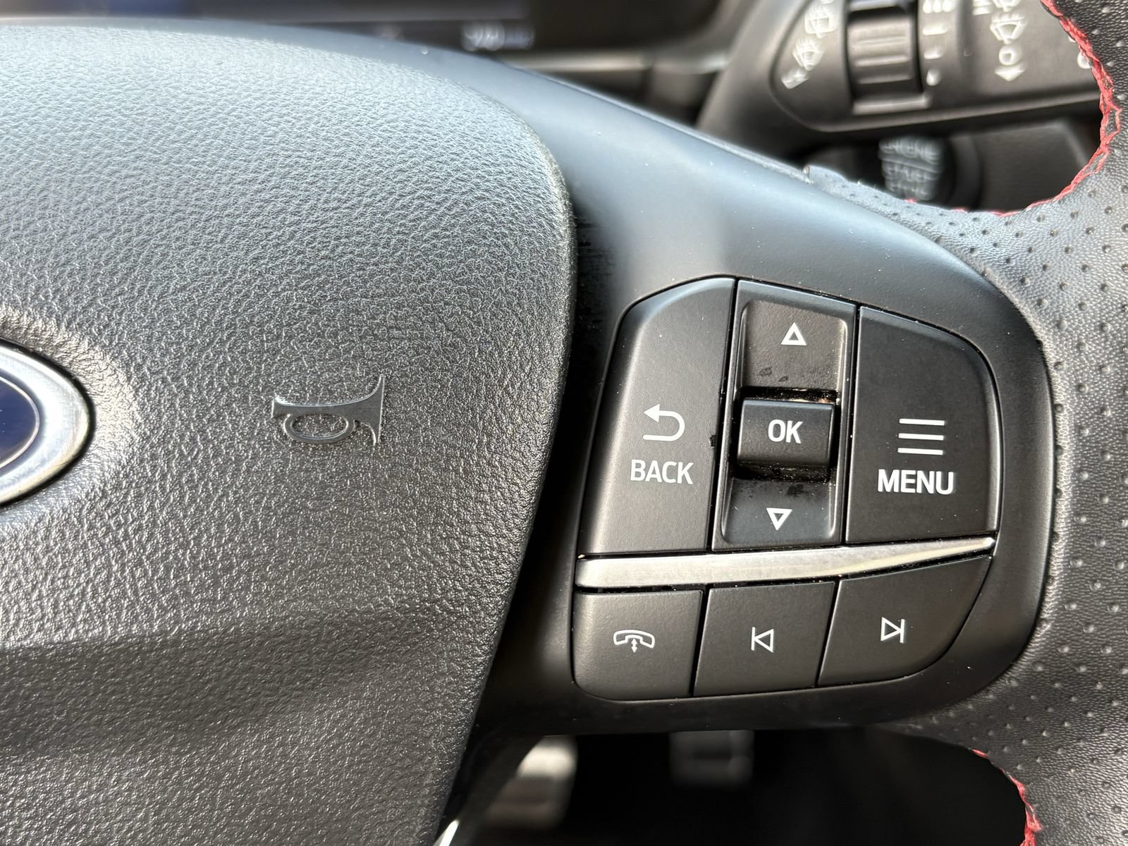 Certified 2024 Ford Escape ST-Line AWD/4WD image 39