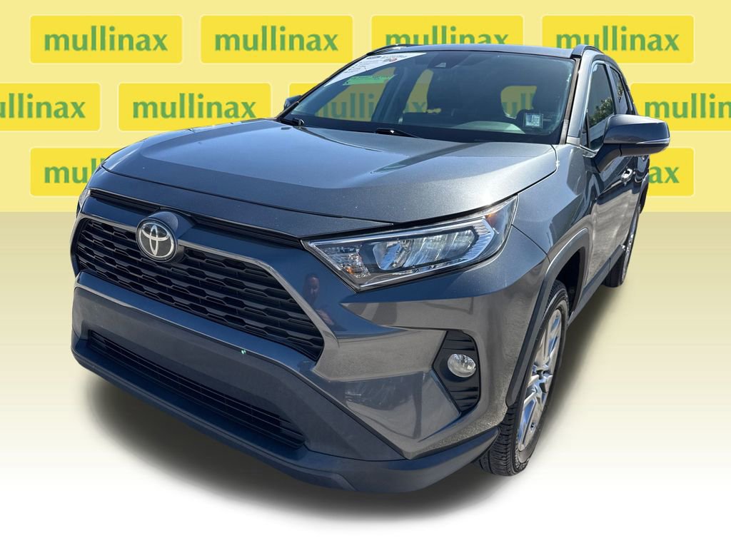 Used 2021 Toyota RAV4 XLE Premium image 5