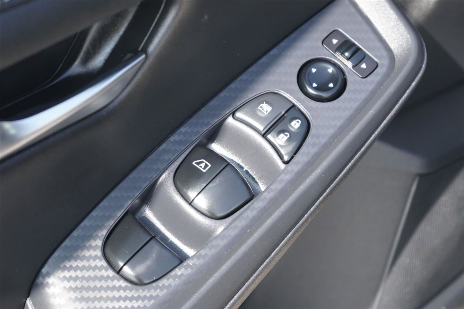 Used 2024 Nissan Sentra SV FWD image 20