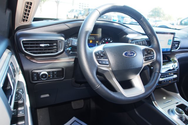 Certified 2023 Ford Explorer Limited w/ Hybrid Equipment Group 310A AWD/4WD image 22