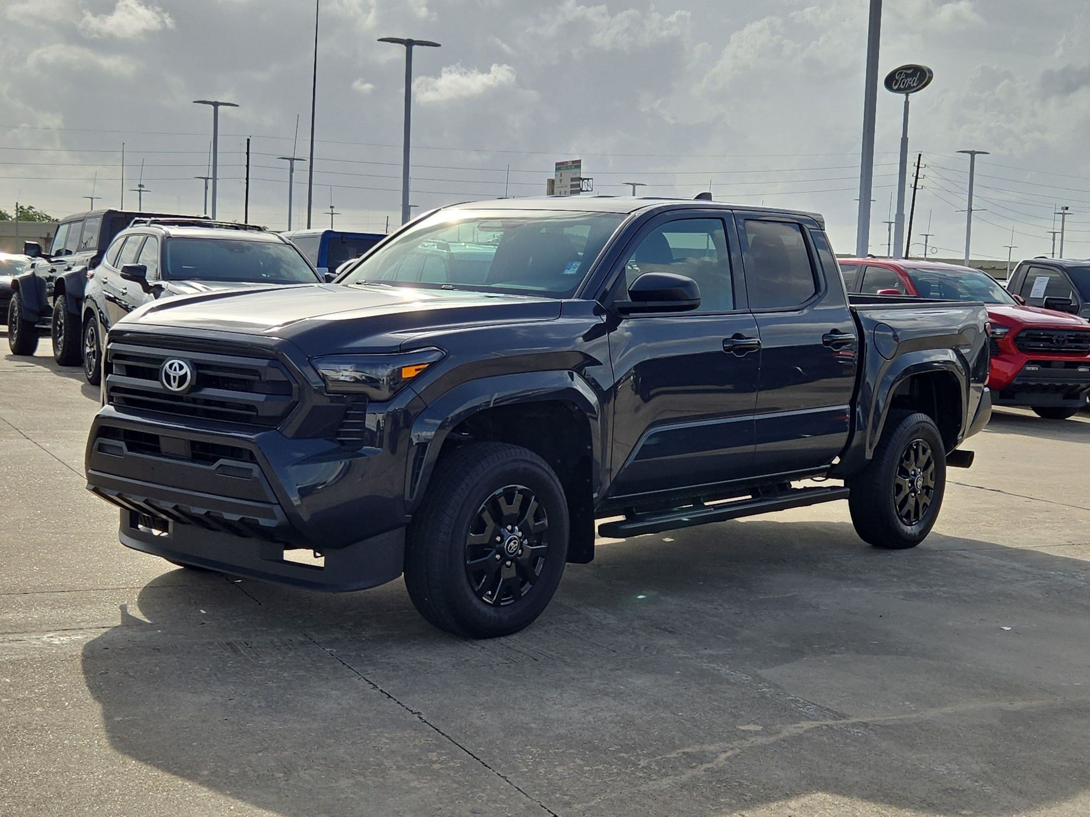 Used 2025 Toyota Tacoma SR AWD/4WD image 10