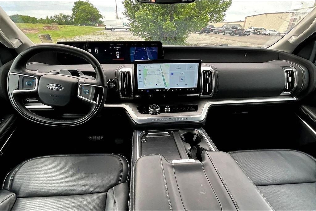 Certified 2025 Ford Expedition Max Platinum AWD/4WD image 12