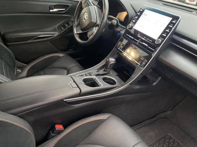 Used 2022 Toyota Avalon XSE image 10