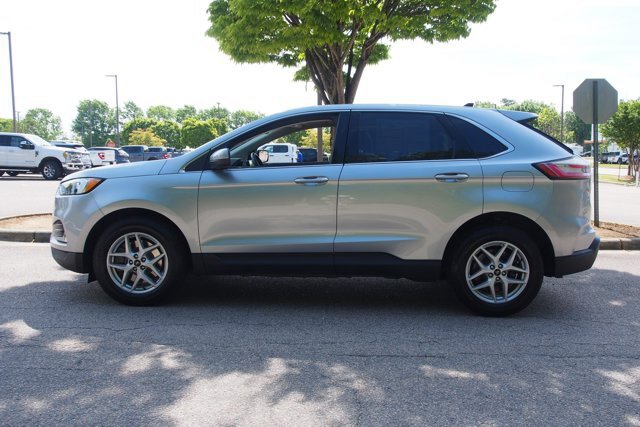 Certified 2024 Ford Edge SEL w/ Convenience Package AWD/4WD image 4