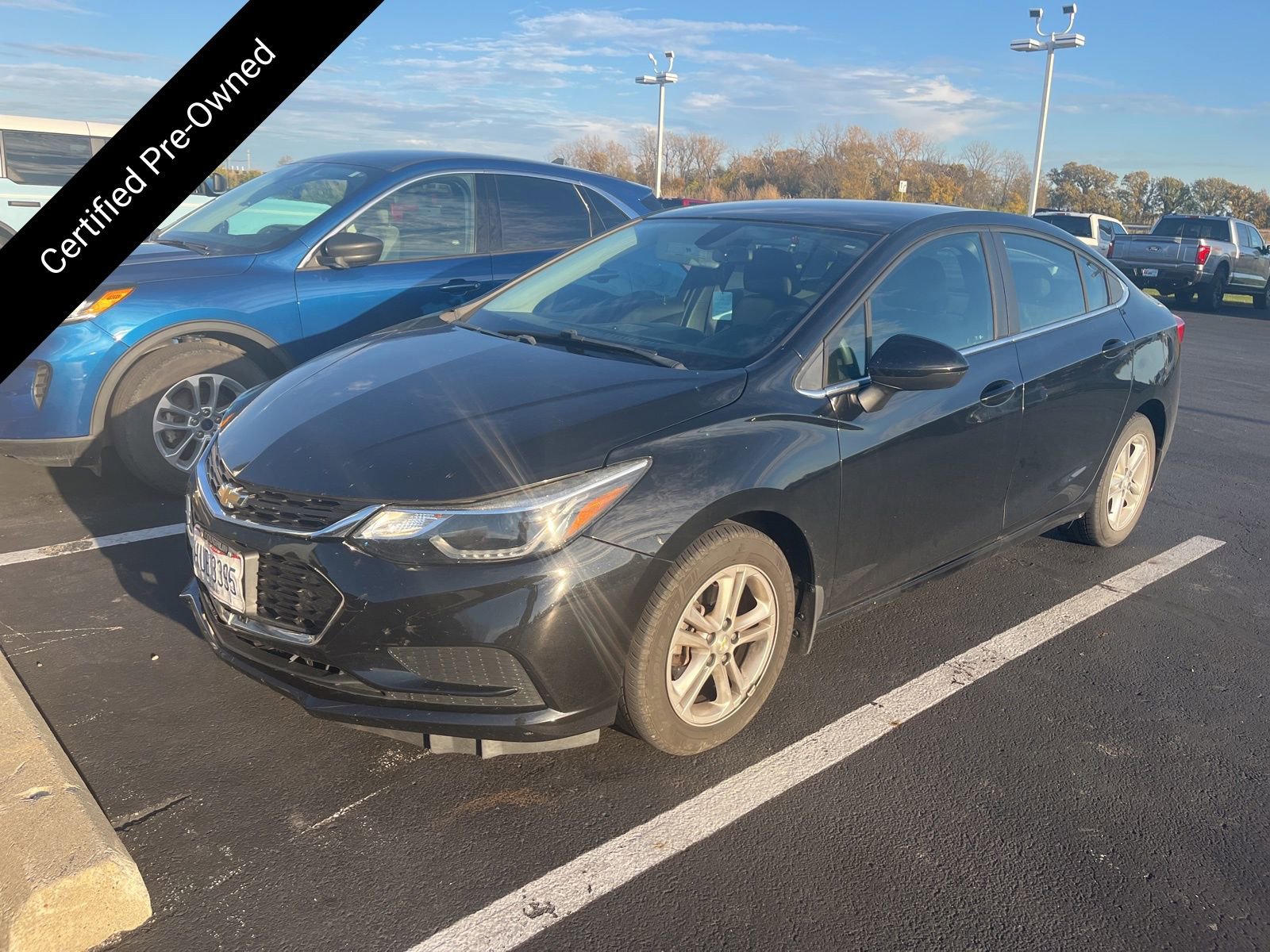 Used 2017 Chevrolet Cruze LT w/ Convenience Package image 1