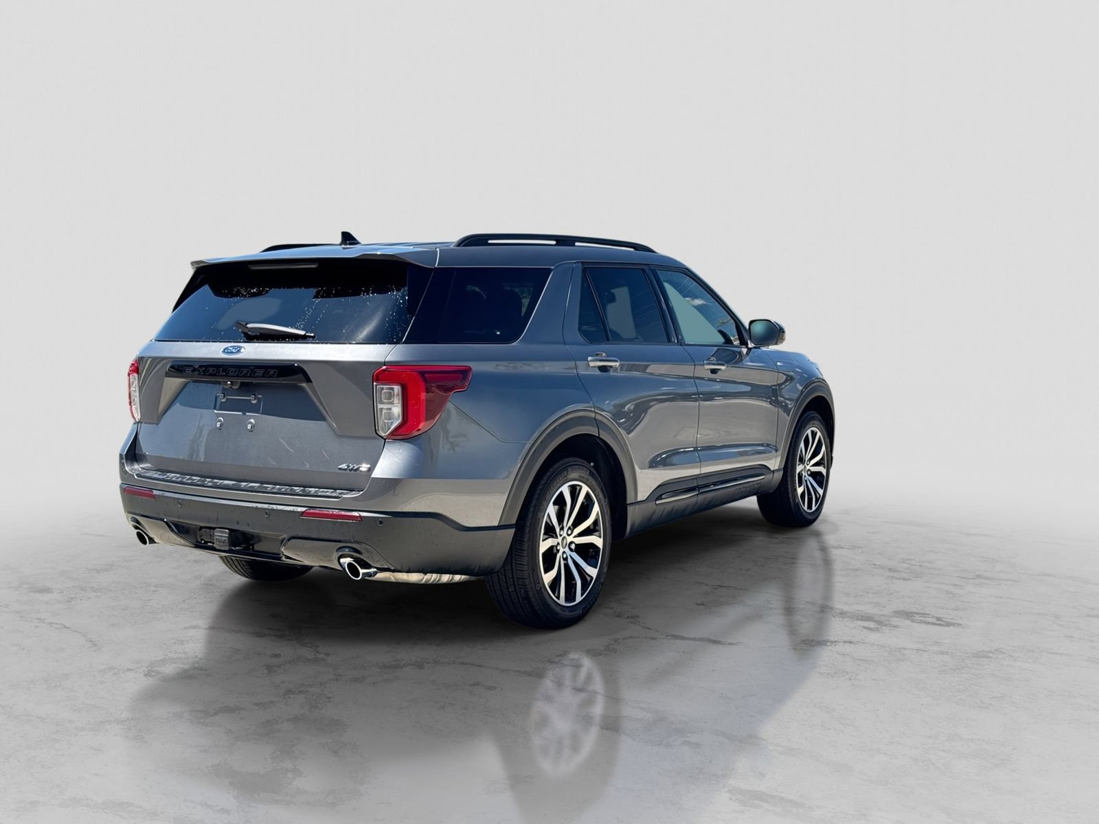 Certified 2022 Ford Explorer ST-Line w/ Class IV Trailer Tow Package AWD/4WD image 8