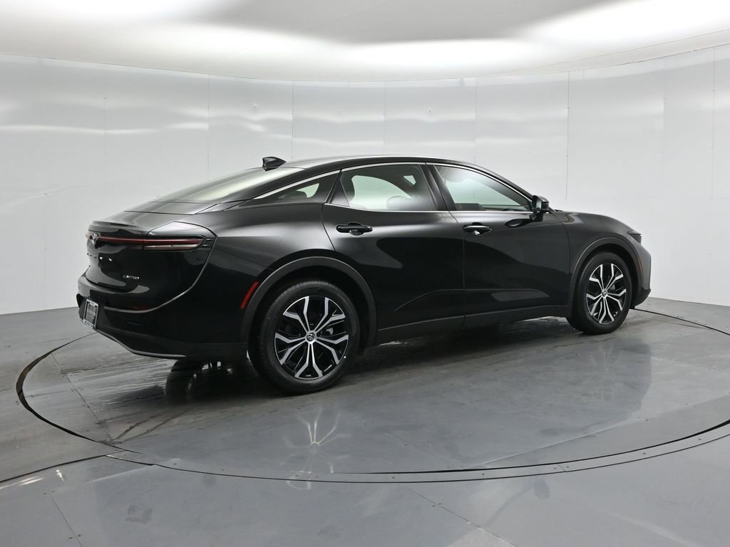 Used 2024 Toyota Crown Limited image 22