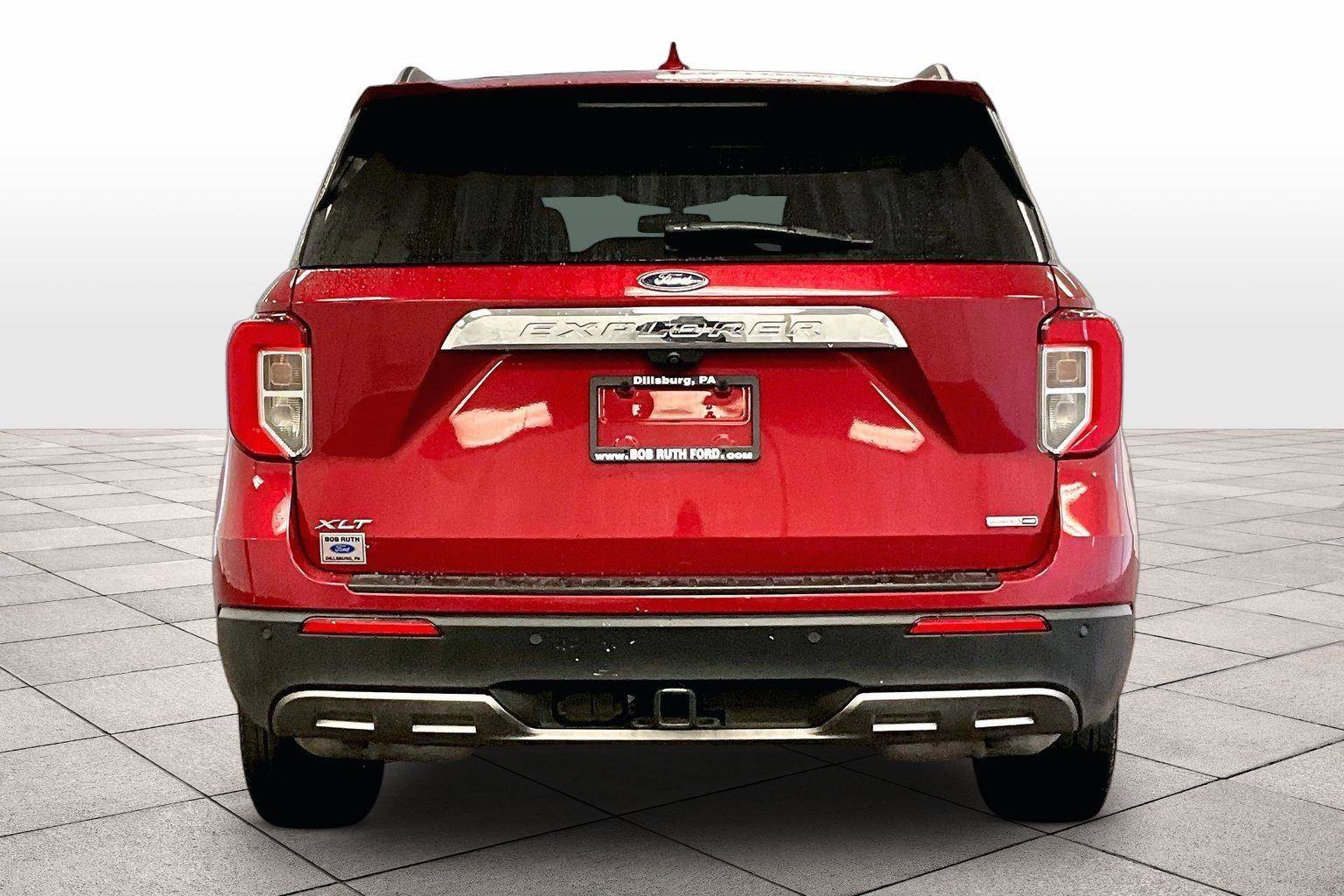 Certified 2020 Ford Explorer XLT w/ Equipment Group 202A image 4