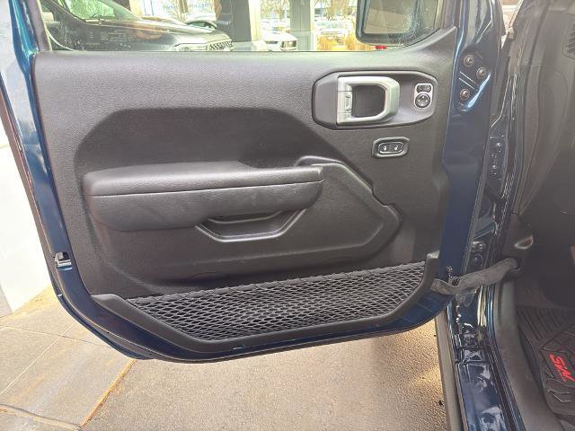 Used 2025 Jeep Gladiator Sport image 13