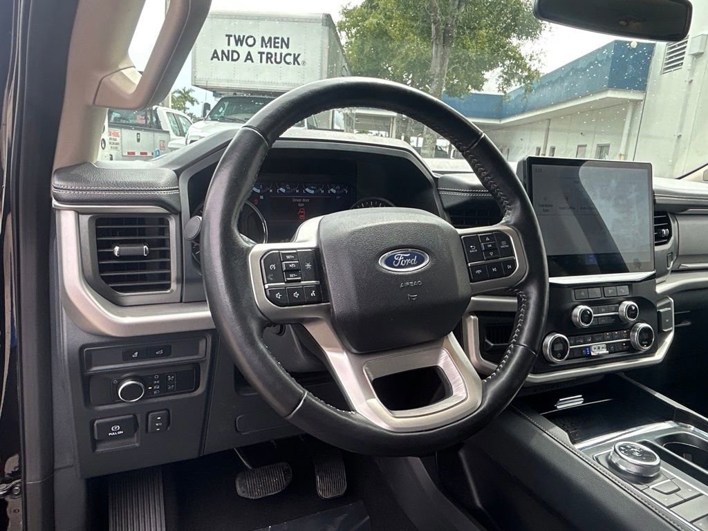 Certified 2024 Ford Expedition XLT image 35