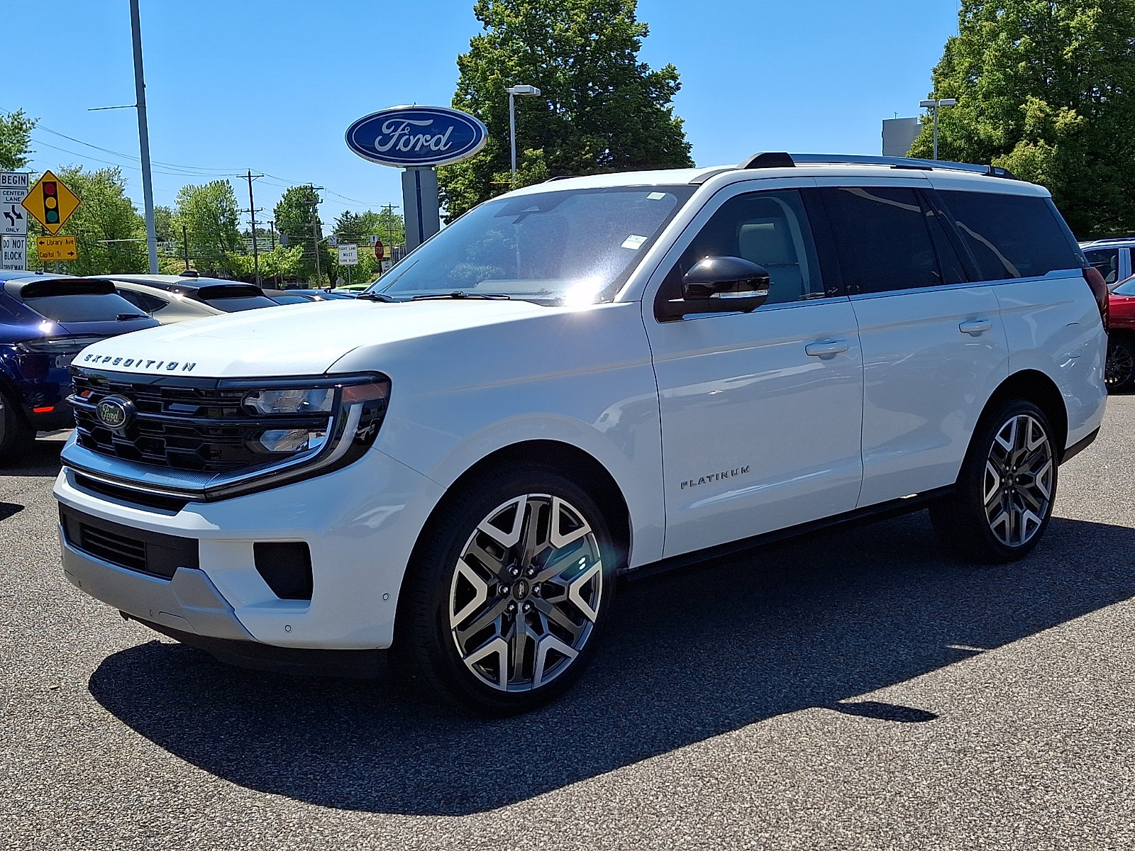Certified 2025 Ford Expedition Platinum w/ Platinum Ultimate Package AWD/4WD image 5