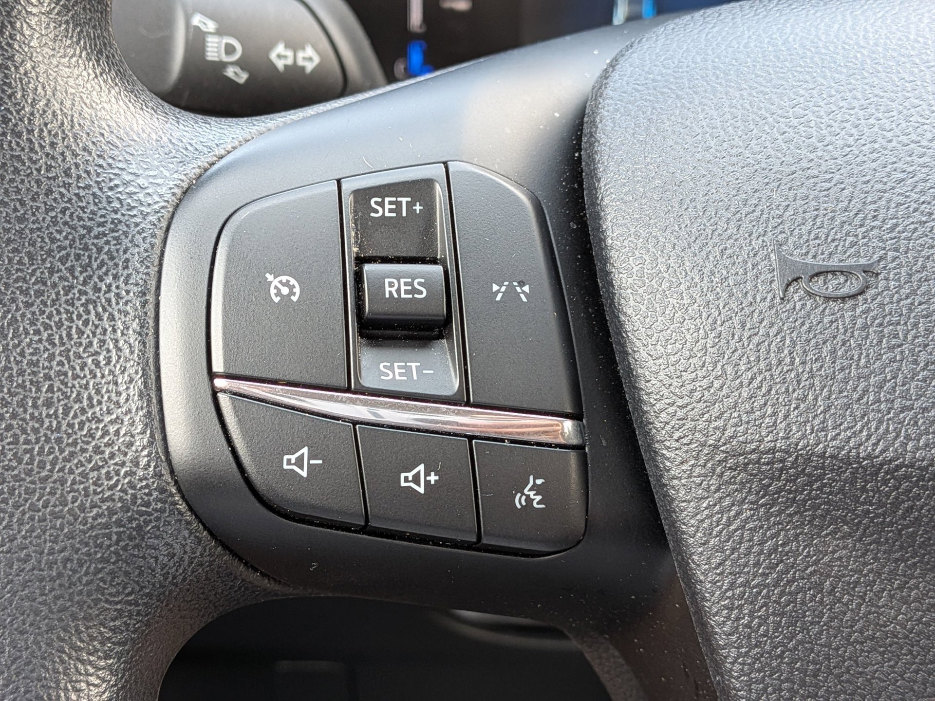Certified 2025 Ford Escape Active FWD image 25