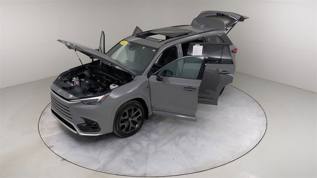 Used 2024 Lexus TX 500h AWD w/ Technology Package image 57