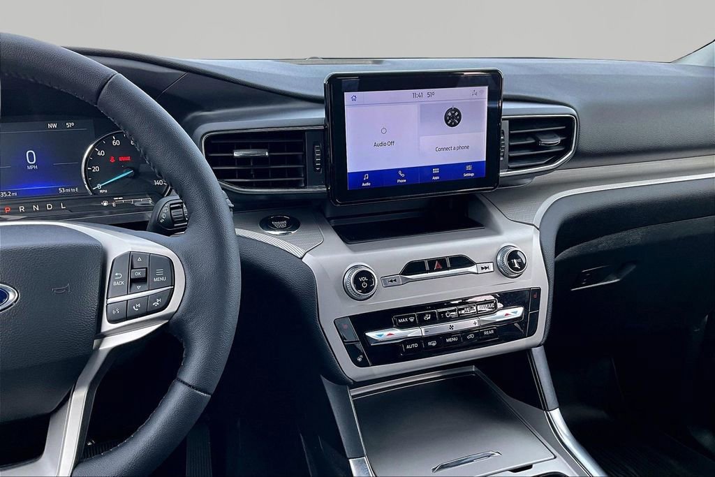 Certified 2022 Ford Explorer XLT w/ Equipment Group 202A AWD/4WD image 8