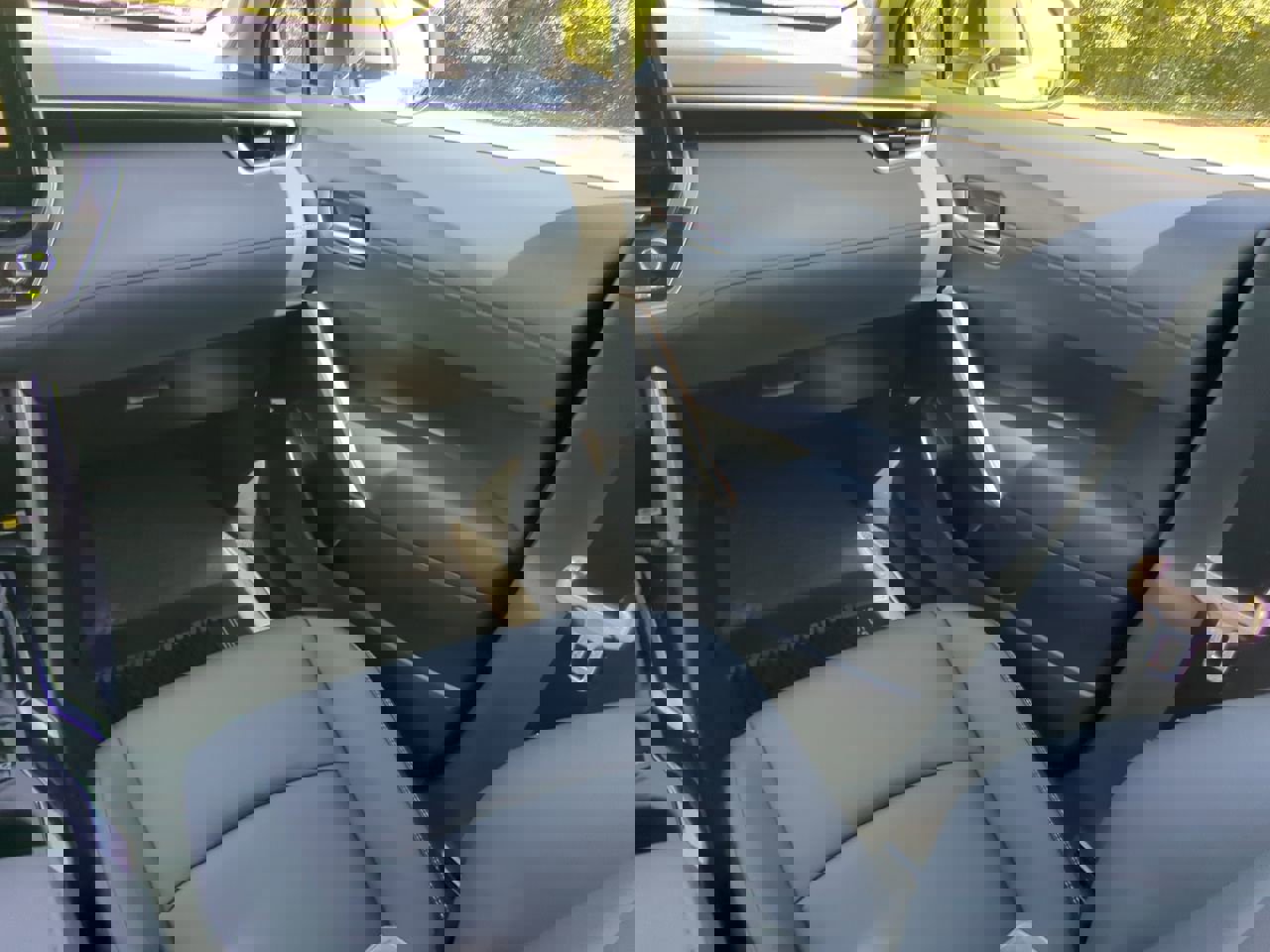 Used 2023 Toyota Corolla Cross XLE w/ Convenience Package image 15