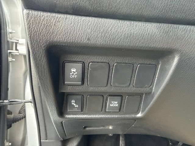 Used 2019 Nissan Pathfinder SV AWD/4WD image 18