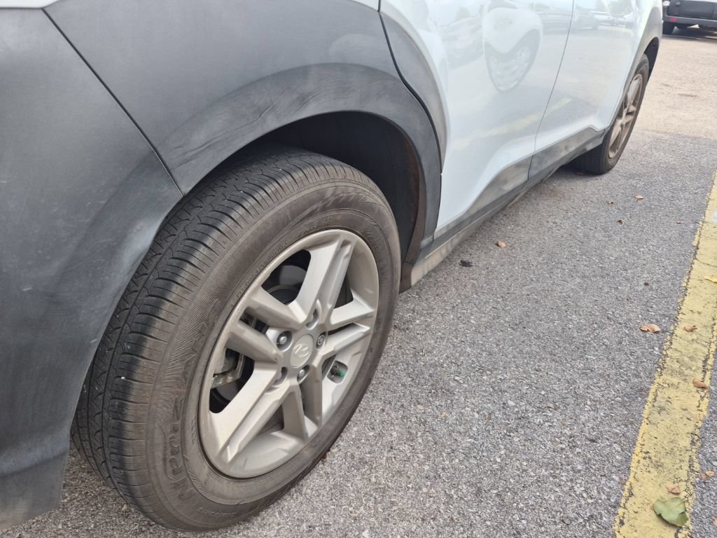 Used 2021 Hyundai Kona SE FWD image 15